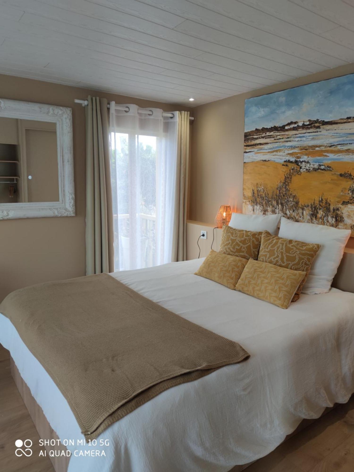 Reves & Riviere Bed & Breakfast Exterior photo