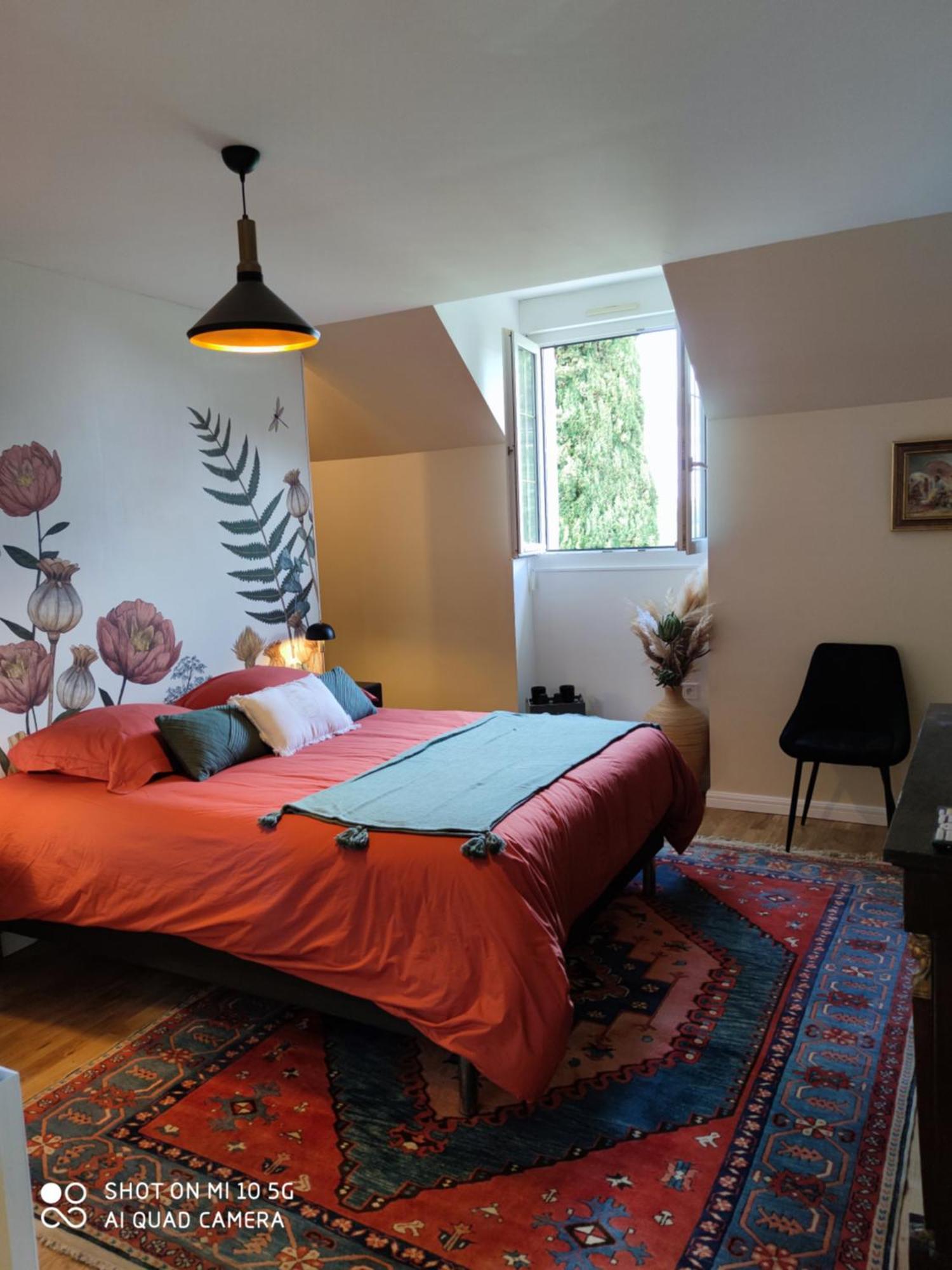 Reves & Riviere Bed & Breakfast Room photo